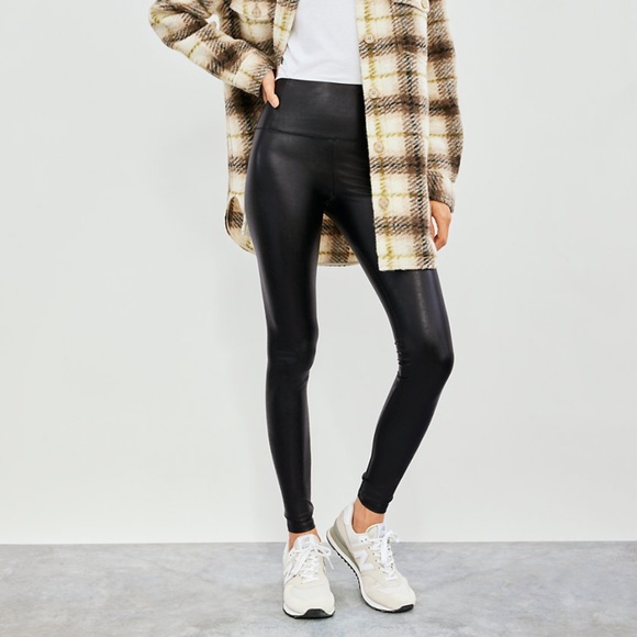 Aritzia Pants - Aritzia - Wilfred Free Daria Pant High-waisted Vegan Leather leggings - Black